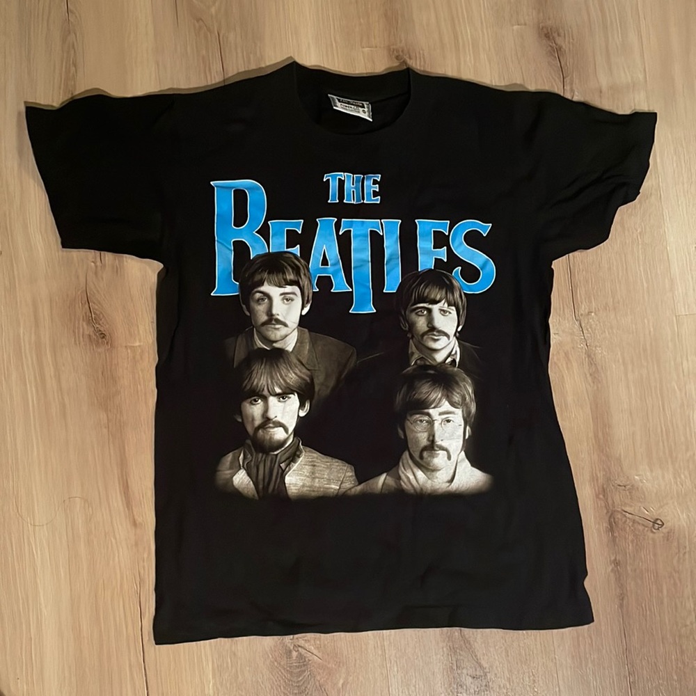 The Beatles Single Stitch T Shirt. Black. Size Small. The Roxx‎